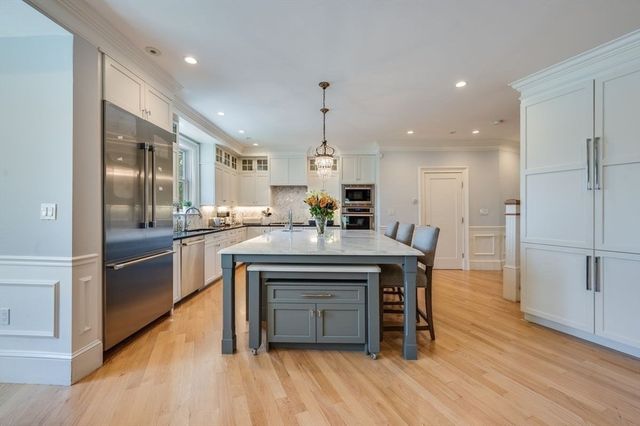 84 Westbourne Terrace 84, Brookline, MA 02446