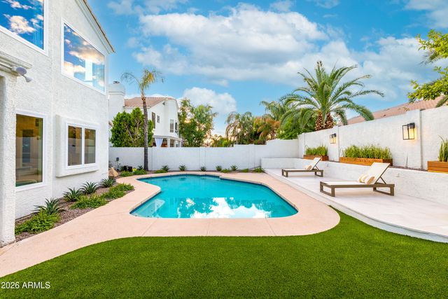 5542 E ANDERSON Drive, Scottsdale, AZ 85254