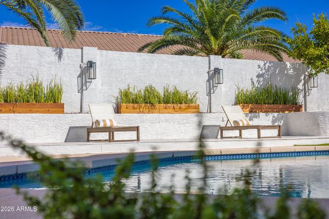 5542 E ANDERSON Drive, Scottsdale, AZ 85254