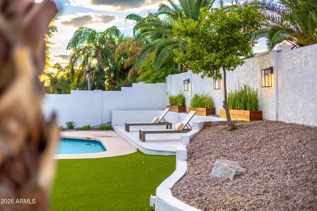 5542 E ANDERSON Drive, Scottsdale, AZ 85254