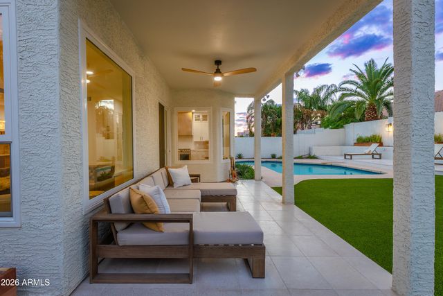 5542 E ANDERSON Drive, Scottsdale, AZ 85254