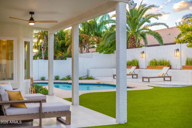 5542 E ANDERSON Drive, Scottsdale, AZ 85254