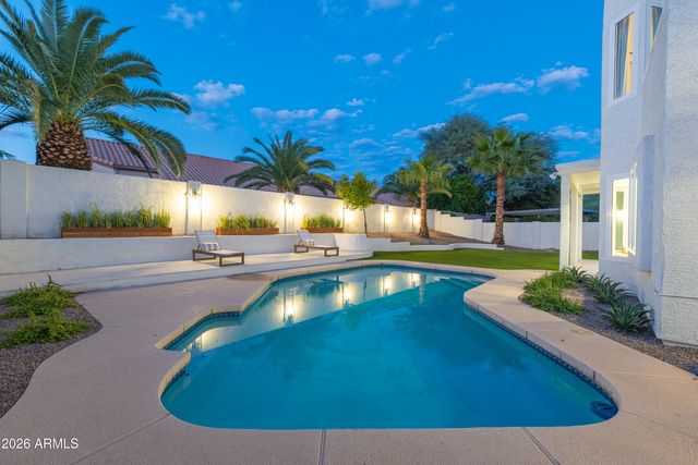 5542 E ANDERSON Drive, Scottsdale, AZ 85254