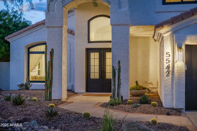 5542 E ANDERSON Drive, Scottsdale, AZ 85254