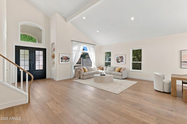 5542 E ANDERSON Drive, Scottsdale, AZ 85254