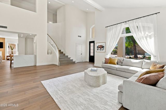 5542 E ANDERSON Drive, Scottsdale, AZ 85254