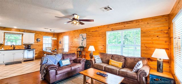 56 Delaware Street, Eufaula, OK 74432