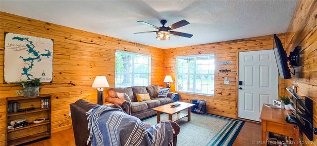 56 Delaware Street, Eufaula, OK 74432
