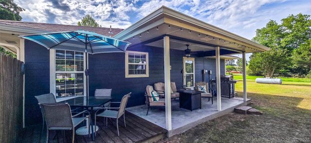 56 Delaware Street, Eufaula, OK 74432