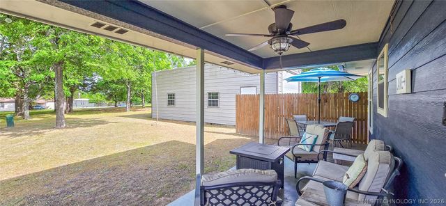 56 Delaware Street, Eufaula, OK 74432