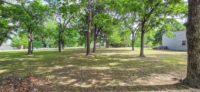 56 Delaware Street, Eufaula, OK 74432
