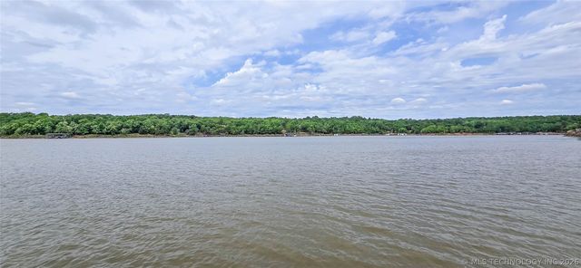 56 Delaware Street, Eufaula, OK 74432