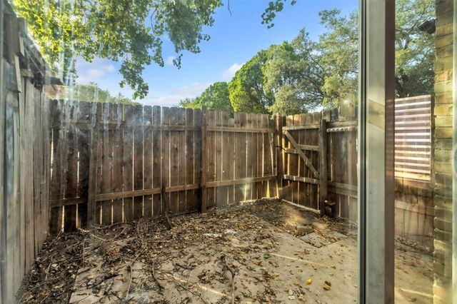 5805 Cougar DR A, Austin, TX 78745