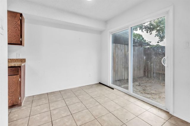 5805 Cougar DR A, Austin, TX 78745