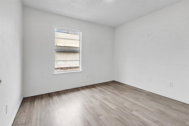 5805 Cougar DR A, Austin, TX 78745