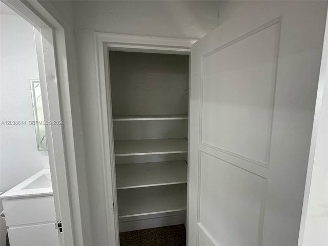 417 SE 14th Court 1, Fort Lauderdale, FL 33316