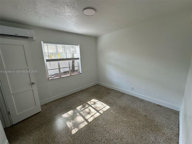 417 SE 14th Court 1, Fort Lauderdale, FL 33316