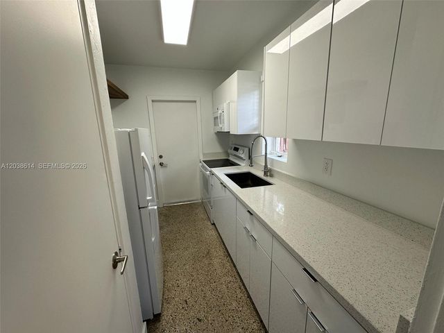 417 SE 14th Court 1, Fort Lauderdale, FL 33316