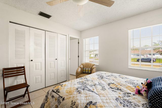 955 Dolphin Avenue, Sebastian, FL 32958