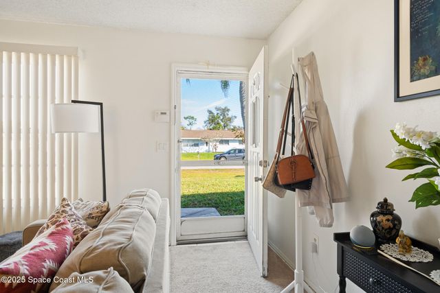 955 Dolphin Avenue, Sebastian, FL 32958