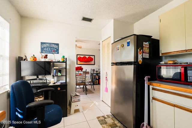 955 Dolphin Avenue, Sebastian, FL 32958
