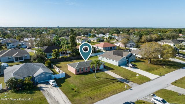 955 Dolphin Avenue, Sebastian, FL 32958