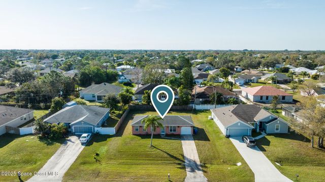 955 Dolphin Avenue, Sebastian, FL 32958