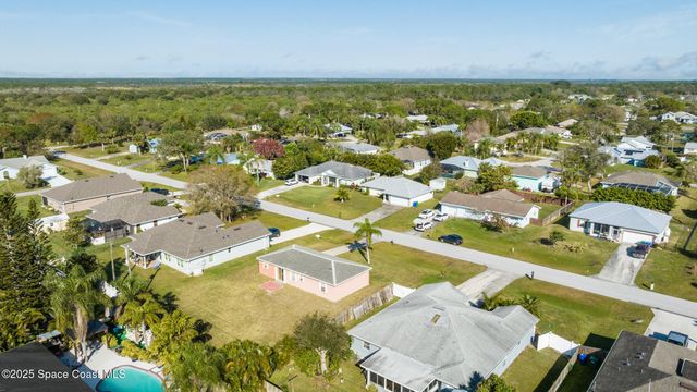 955 Dolphin Avenue, Sebastian, FL 32958