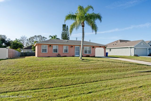 955 Dolphin Avenue, Sebastian, FL 32958