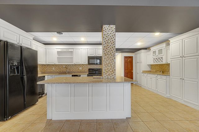 4200 W 161st Avenue, Lowell, IN 46356