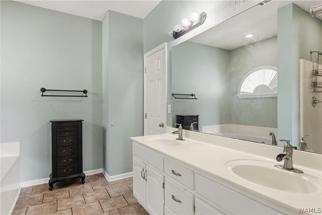 11400 Saint James, Northport, AL 35475