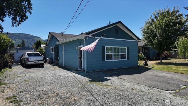 903 Jameson Street, Sedro Woolley, WA 98284