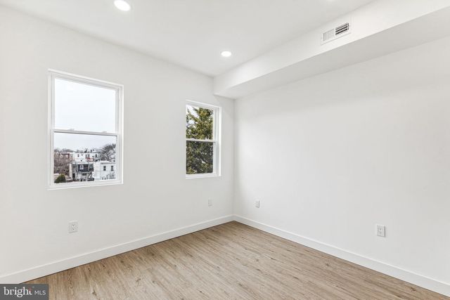 2224 N HOWARD ST, Philadelphia, PA 19133