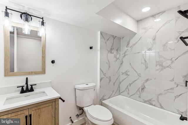 2224 N HOWARD ST, Philadelphia, PA 19133