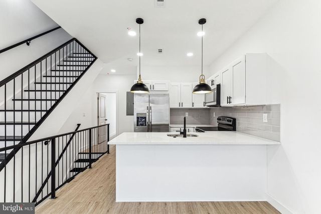 2224 N HOWARD ST, Philadelphia, PA 19133