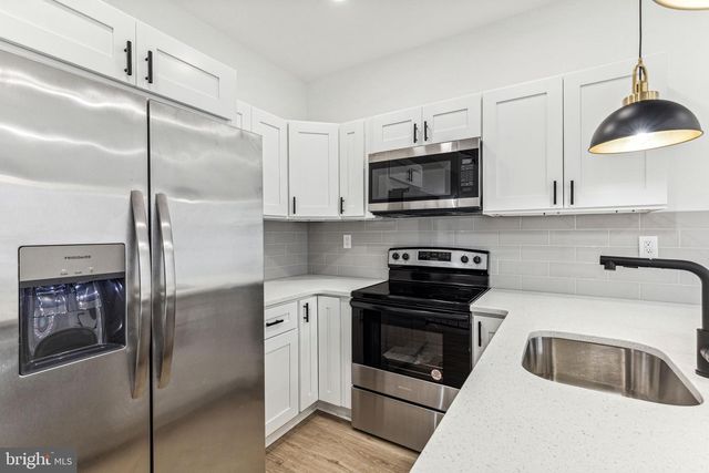 2224 N HOWARD ST, Philadelphia, PA 19133