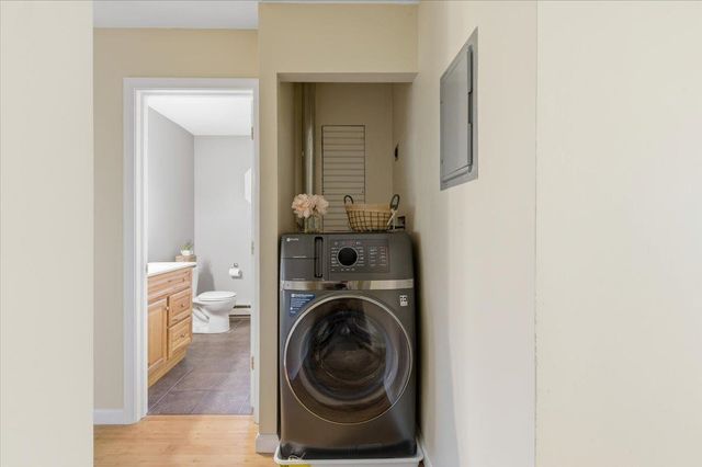 96 Twin Oaks Terrace, South Burlington, VT 05403