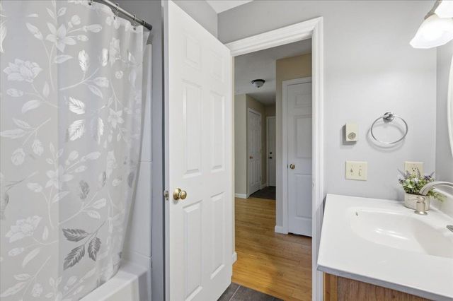 96 Twin Oaks Terrace, South Burlington, VT 05403