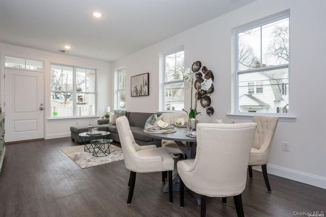 1046 New York Avenue 11, Huntington Station, NY 11746