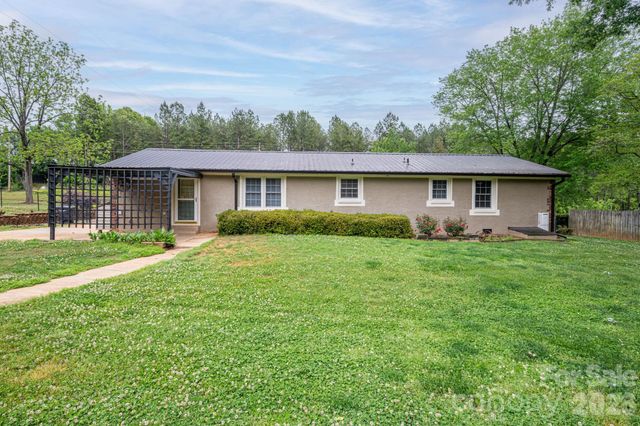 5519 Dallas High Shoals Highway, Dallas, NC 28034