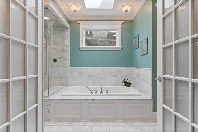 2225 W School Street, Chicago, IL 60618