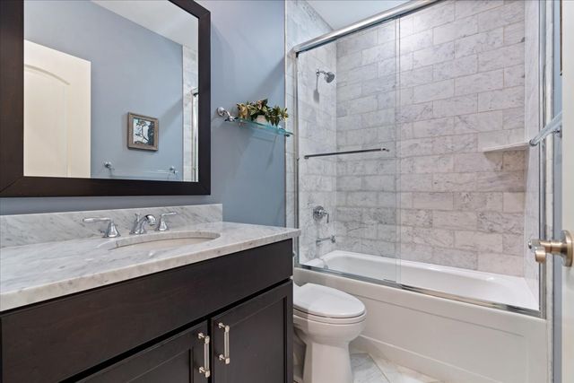 2225 W School Street, Chicago, IL 60618