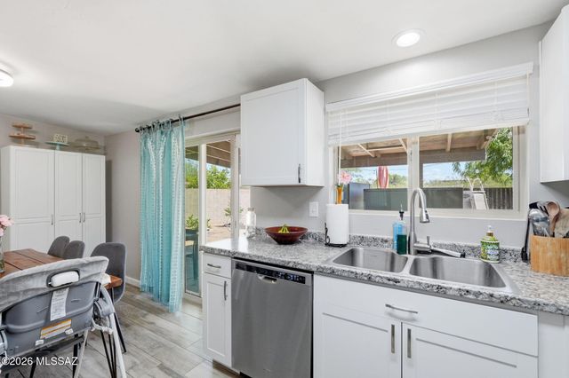 627 W Acadia Drive, Tucson, AZ 85756