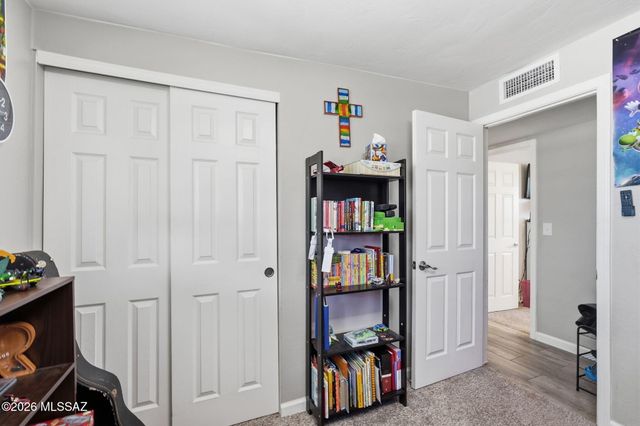 627 W Acadia Drive, Tucson, AZ 85756