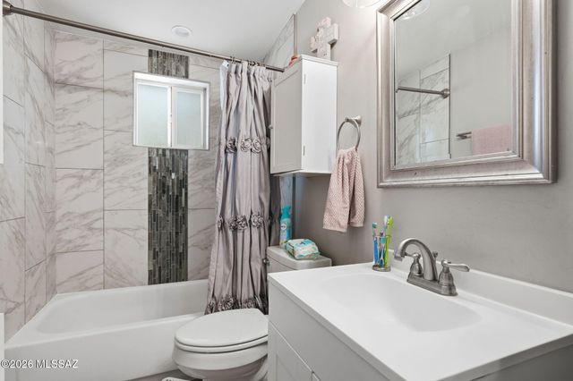 627 W Acadia Drive, Tucson, AZ 85756