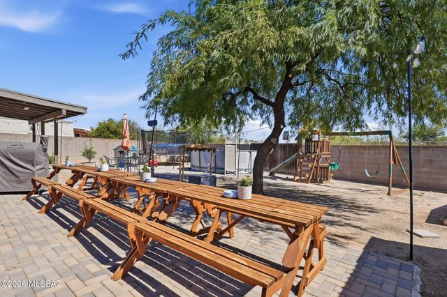 627 W Acadia Drive, Tucson, AZ 85756
