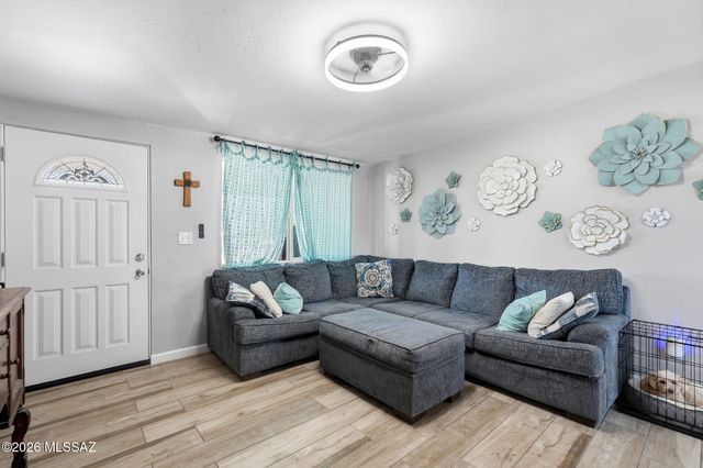 627 W Acadia Drive, Tucson, AZ 85756