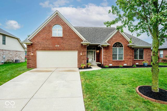 3882 S Cedar Creek Lane, New Palestine, IN 46163