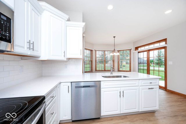 3882 S Cedar Creek Lane, New Palestine, IN 46163
