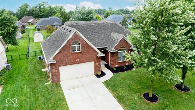 3882 S Cedar Creek Lane, New Palestine, IN 46163